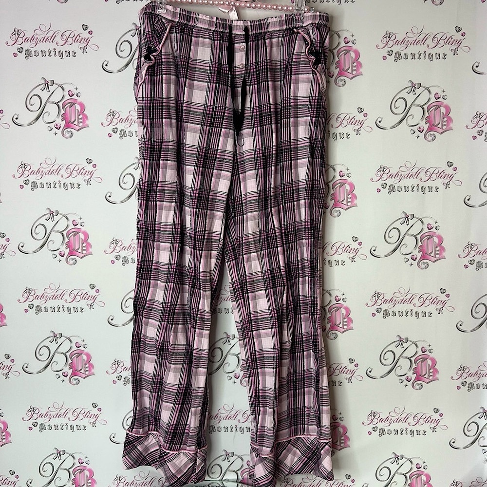 Victoria's Secret Pink and Black Plaid Lounge Pants ribbon bow pocket details